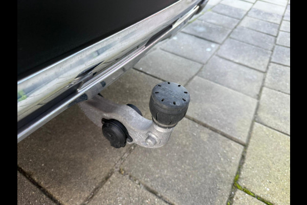 Mercedes-Benz GLC 300e 4MATIC AMG Line Full spec