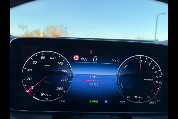 Mercedes-Benz GLC 300e 4MATIC AMG Line Full spec