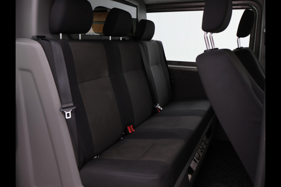 Volkswagen Transporter T6.1 2.0 TDI 150 PK L2H1 DUBBEL CABINE + CARPLAY | TREKHAAK 2500 KG | MOJAVE BEIGE