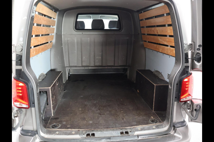 Volkswagen Transporter T6.1 2.0 TDI 150 PK L2H1 DUBBEL CABINE + CARPLAY | TREKHAAK 2500 KG | MOJAVE BEIGE