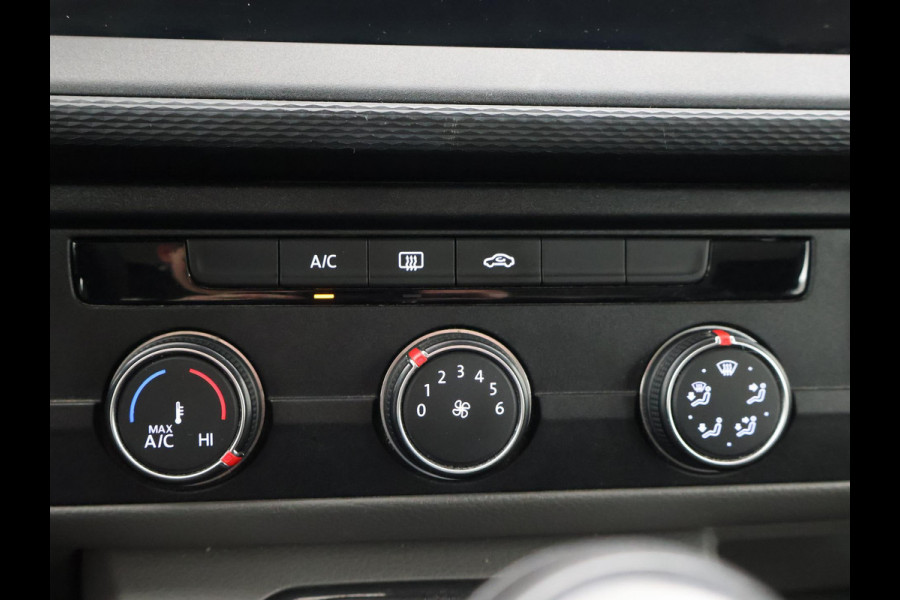 Volkswagen Transporter T6.1 2.0 TDI 150 PK L2H1 DUBBEL CABINE + CARPLAY | TREKHAAK 2500 KG | MOJAVE BEIGE