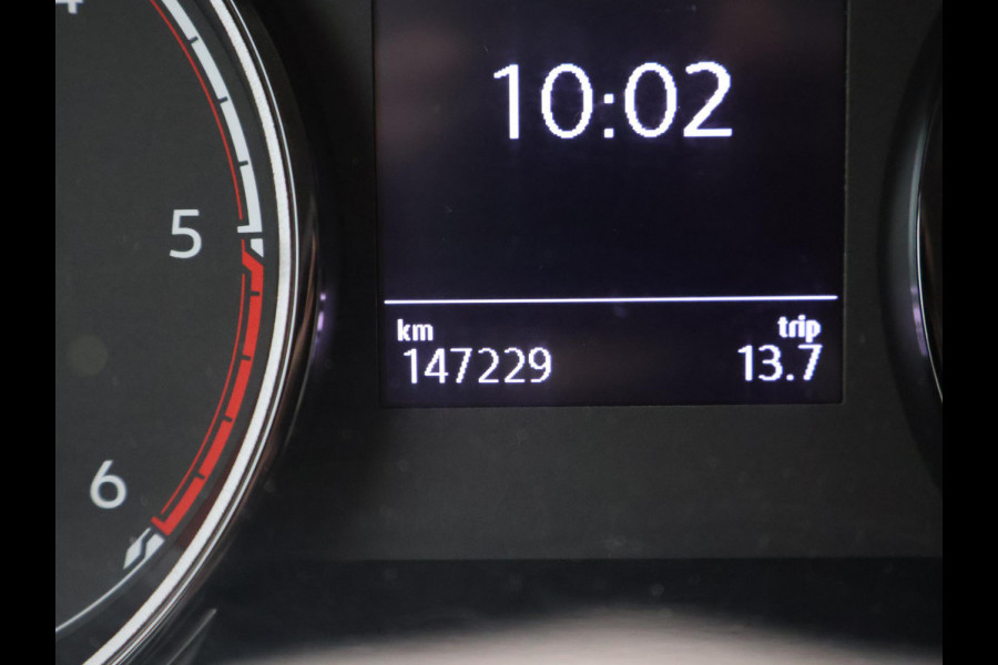 Volkswagen Transporter T6.1 2.0 TDI 150 PK L2H1 DUBBEL CABINE + CARPLAY | TREKHAAK 2500 KG | MOJAVE BEIGE