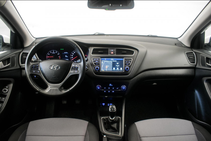 Hyundai i20 1.0 T-GDI Premium [ Keyless Camera Carplay Trekhaak LED DAB Climate Control ]