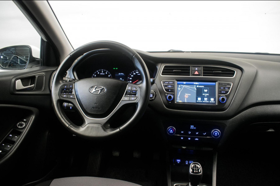 Hyundai i20 1.0 T-GDI Premium [ Keyless Camera Carplay Trekhaak LED DAB Climate Control ]