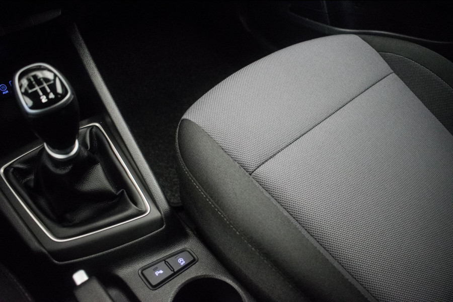 Hyundai i20 1.0 T-GDI Premium [ Keyless Camera Carplay Trekhaak LED DAB Climate Control ]