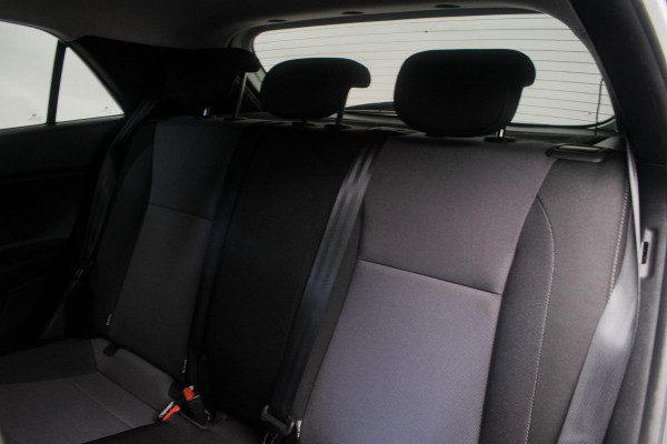 Hyundai i20 1.0 T-GDI Premium [ Keyless Camera Carplay Trekhaak LED DAB Climate Control ]