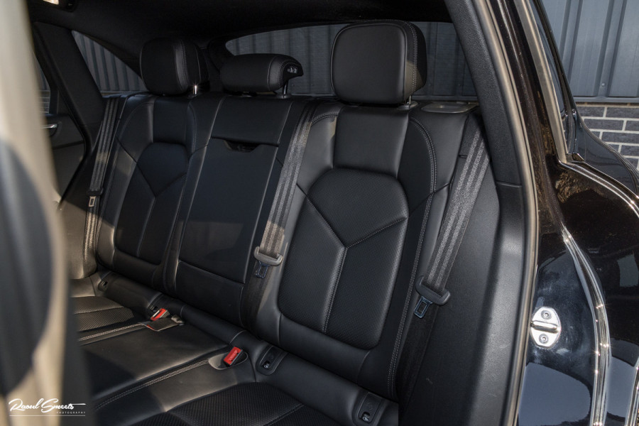 Porsche Macan 2.0 | Panorama dak | Luchtvering | Memory | Bose | Cruise control |