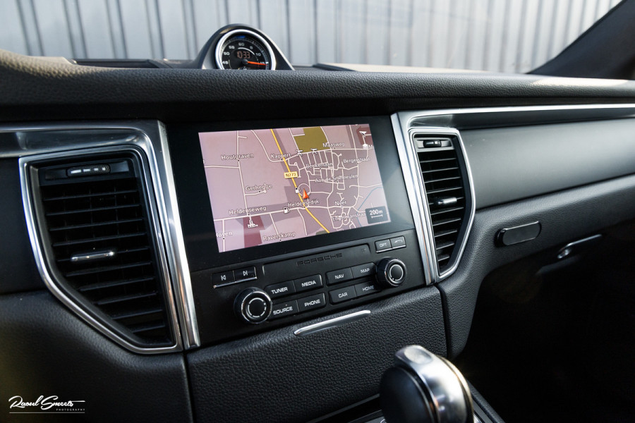 Porsche Macan 2.0 | Panorama dak | Luchtvering | Memory | Bose | Cruise control |