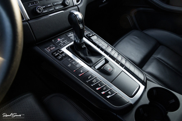 Porsche Macan 2.0 | Panorama dak | Luchtvering | Memory | Bose | Cruise control |