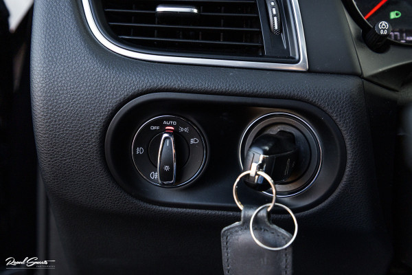 Porsche Macan 2.0 | Panorama dak | Luchtvering | Memory | Bose | Cruise control |