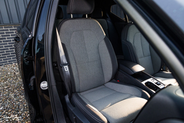Volvo XC40 1.5 T5 Plug-in hybrid Plus Dark | Adaptieve cruise | Harman Kardon | Memory | Blis |