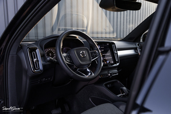 Volvo XC40 1.5 T5 Plug-in hybrid Plus Dark | Adaptieve cruise | Harman Kardon | Memory | Blis |