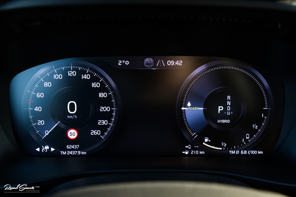 Volvo XC40 1.5 T5 Plug-in hybrid Plus Dark | Adaptieve cruise | Harman Kardon | Memory | Blis |