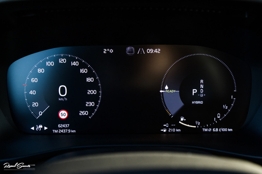 Volvo XC40 1.5 T5 Plug-in hybrid Plus Dark | Adaptieve cruise | Harman Kardon | Memory | Blis |