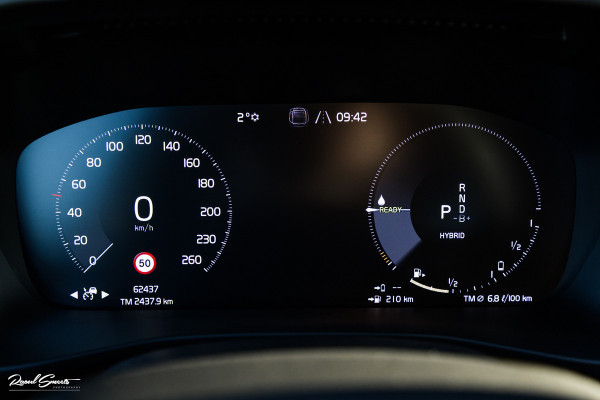 Volvo XC40 1.5 T5 Plug-in hybrid Plus Dark | Adaptieve cruise | Harman Kardon | Memory | Blis |