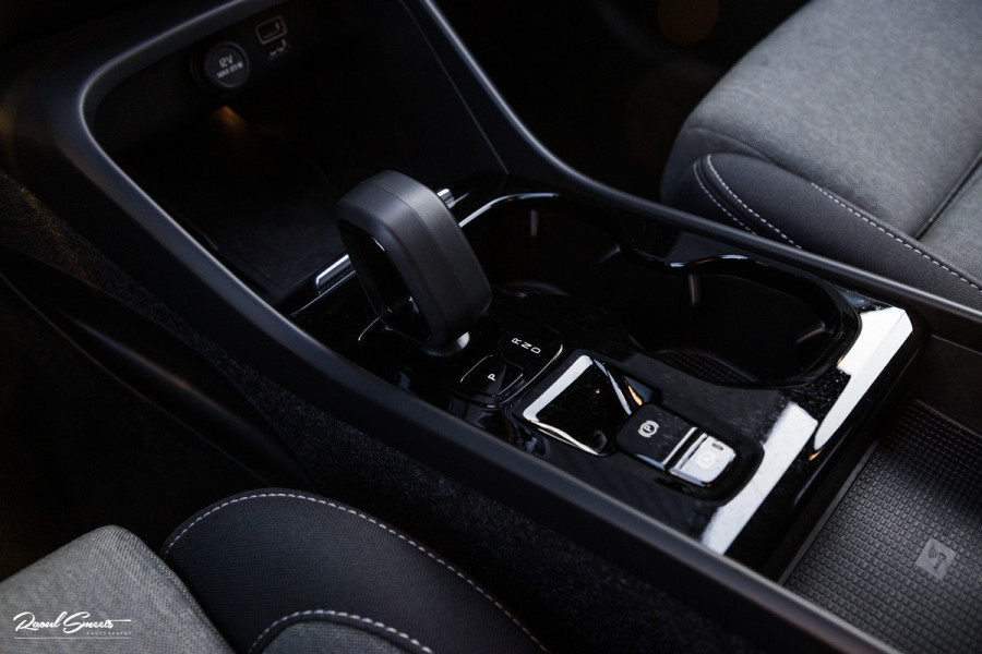 Volvo XC40 1.5 T5 Plug-in hybrid Plus Dark | Adaptieve cruise | Harman Kardon | Memory | Blis |