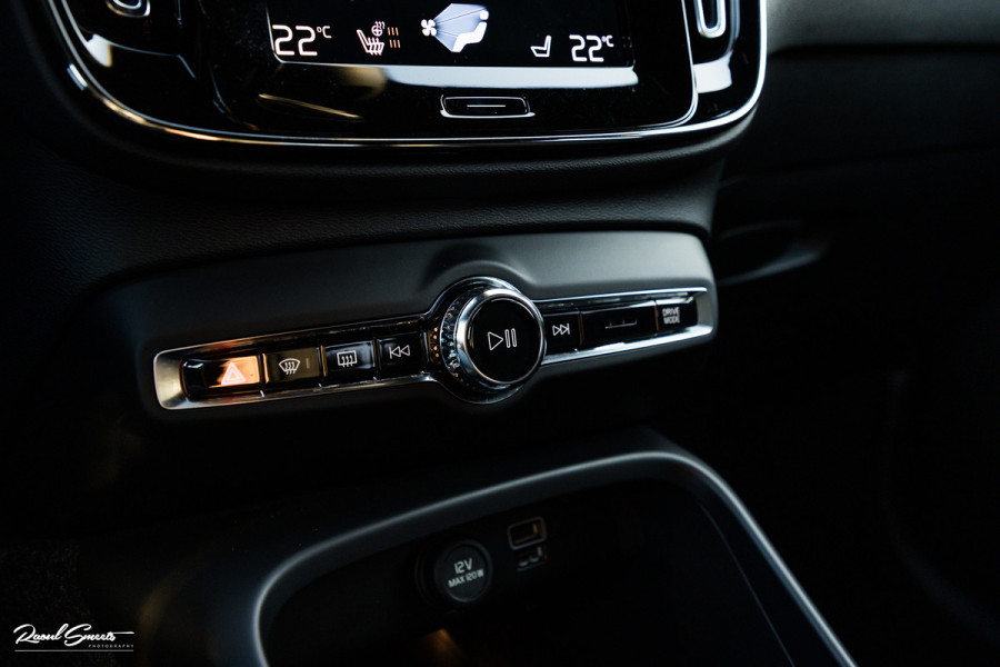 Volvo XC40 1.5 T5 Plug-in hybrid Plus Dark | Adaptieve cruise | Harman Kardon | Memory | Blis |