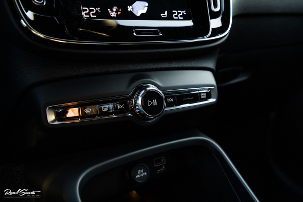 Volvo XC40 1.5 T5 Plug-in hybrid Plus Dark | Adaptieve cruise | Harman Kardon | Memory | Blis |