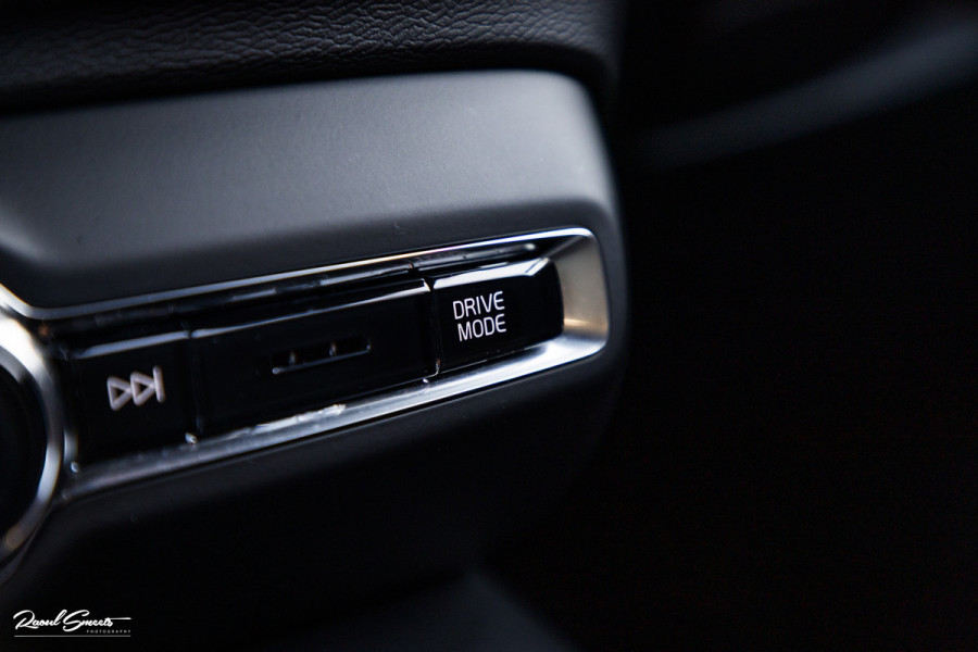 Volvo XC40 1.5 T5 Plug-in hybrid Plus Dark | Adaptieve cruise | Harman Kardon | Memory | Blis |