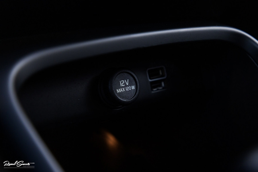 Volvo XC40 1.5 T5 Plug-in hybrid Plus Dark | Adaptieve cruise | Harman Kardon | Memory | Blis |