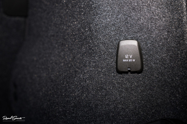 Volvo XC40 1.5 T5 Plug-in hybrid Plus Dark | Adaptieve cruise | Harman Kardon | Memory | Blis |