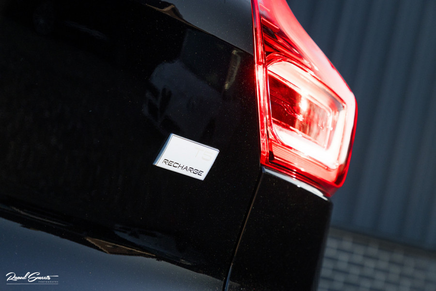 Volvo XC40 1.5 T5 Plug-in hybrid Plus Dark | Adaptieve cruise | Harman Kardon | Memory | Blis |