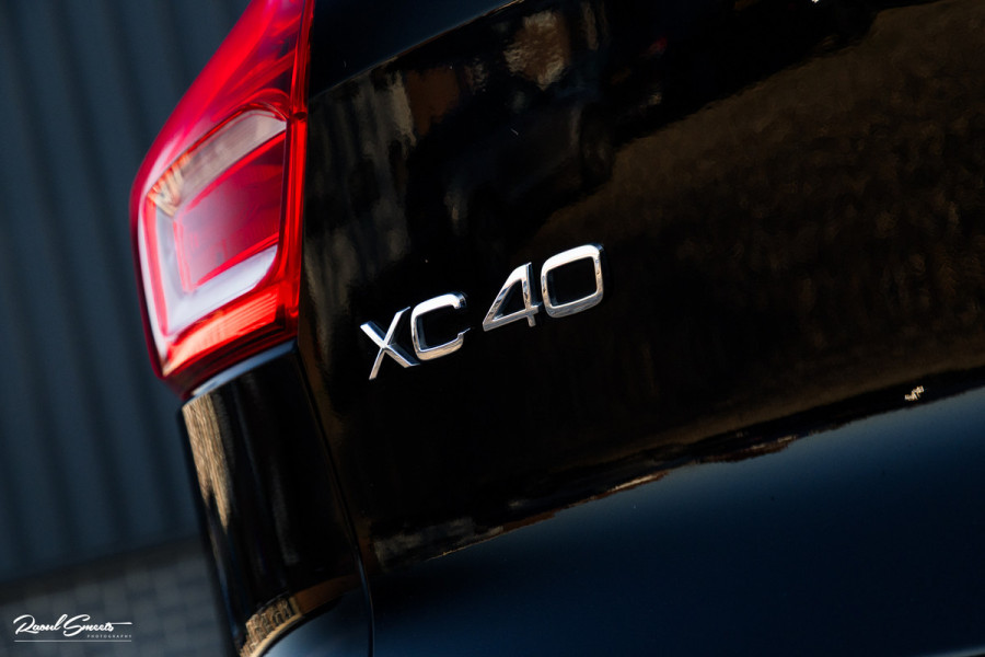 Volvo XC40 1.5 T5 Plug-in hybrid Plus Dark | Adaptieve cruise | Harman Kardon | Memory | Blis |