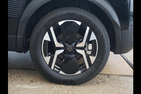 Peugeot e-2008 EV GT 54 kWh | Panorama schuifdak dak |  Warmtepomp | Gripcontrol | All seasonbanden |