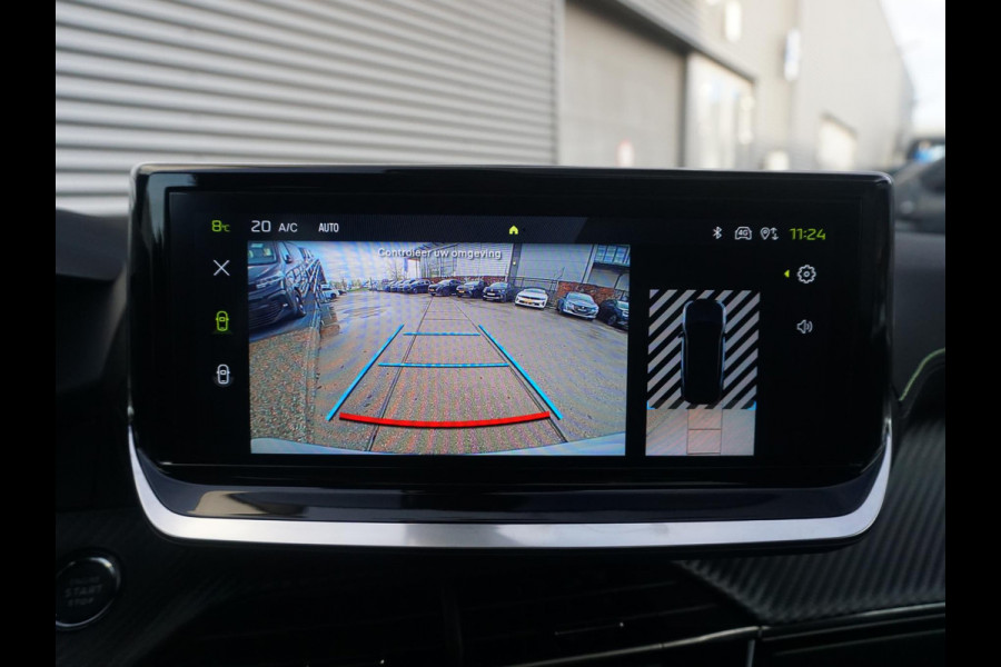 Peugeot e-2008 EV GT 54 kWh | Panorama schuifdak dak |  Warmtepomp | Gripcontrol | All seasonbanden |