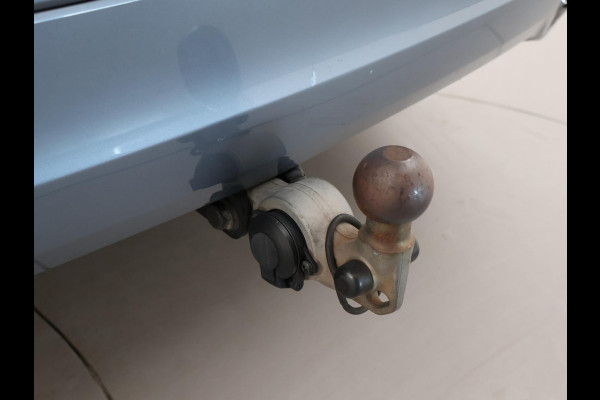 Volvo XC60 2.0 T8 TWIN ENGINE 390 PK INSCRIPTION + TREKHAAK | PANORAMA | LEDER | CARPLAY | 19 INCH | CAMERA