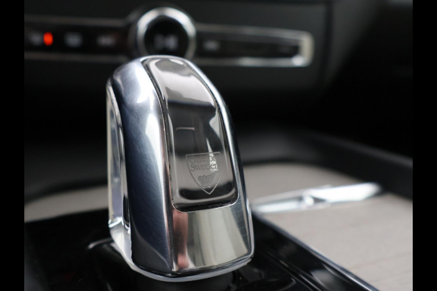 Volvo XC60 2.0 T8 TWIN ENGINE 390 PK INSCRIPTION + TREKHAAK | PANORAMA | LEDER | CARPLAY | 19 INCH | CAMERA