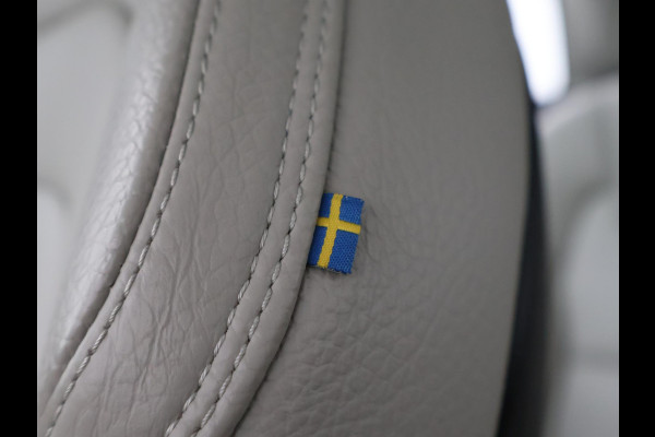 Volvo XC60 2.0 T8 TWIN ENGINE 390 PK INSCRIPTION + TREKHAAK | PANORAMA | LEDER | CARPLAY | 19 INCH | CAMERA