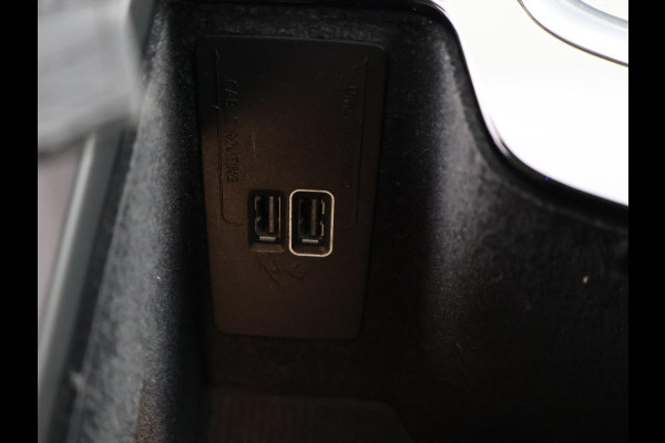 Volvo XC60 2.0 T8 TWIN ENGINE 390 PK INSCRIPTION + TREKHAAK | PANORAMA | LEDER | CARPLAY | 19 INCH | CAMERA