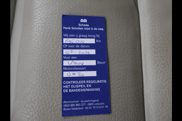 Volvo XC60 2.0 T8 TWIN ENGINE 390 PK INSCRIPTION + TREKHAAK | PANORAMA | LEDER | CARPLAY | 19 INCH | CAMERA