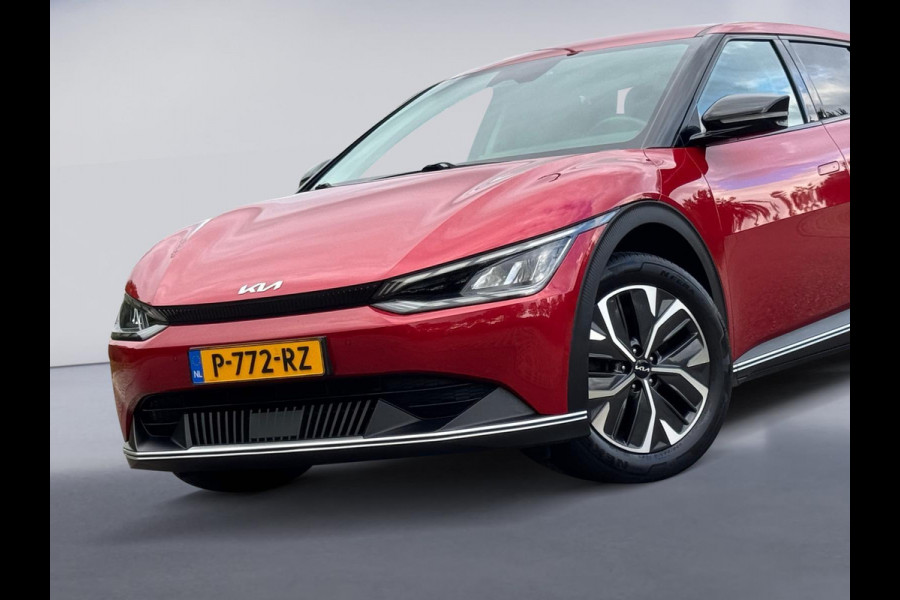 Kia Ev6 Air AUTOMAAT 58 kWh, 1 e eigenaar, SOH 96,3 %, achteruitrijcamera, luxe uitvoering,Origineel Nederlandse auto met nap