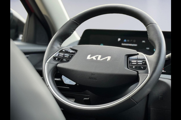 Kia Ev6 Air AUTOMAAT 58 kWh, 1 e eigenaar, SOH 96,3 %, achteruitrijcamera, luxe uitvoering,Origineel Nederlandse auto met nap