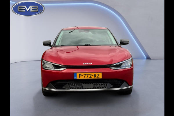 Kia Ev6 Air AUTOMAAT 58 kWh, 1 e eigenaar, SOH 96,3 %, achteruitrijcamera, luxe uitvoering,Origineel Nederlandse auto met nap