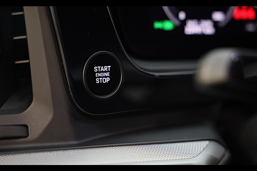 Porsche Cayenne Coupé 3.0 S E-Hybrid / 519 Pk / Head Up / 360 Camera / Acc / SportDesign / Luchtvering / Sport Chrono / Pano / 21