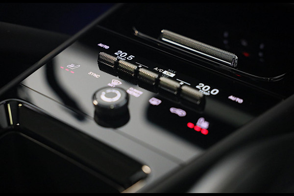 Porsche Cayenne Coupé 3.0 S E-Hybrid / 519 Pk / Head Up / 360 Camera / Acc / SportDesign / Luchtvering / Sport Chrono / Pano / 21