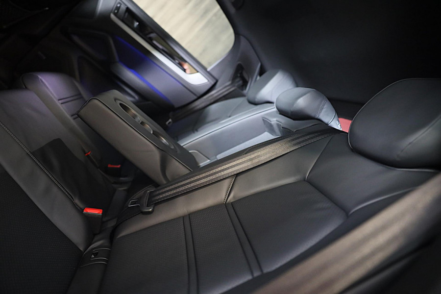 Porsche Cayenne Coupé 3.0 S E-Hybrid / 519 Pk / Head Up / 360 Camera / Acc / SportDesign / Luchtvering / Sport Chrono / Pano / 21