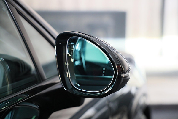 Porsche Cayenne Coupé 3.0 S E-Hybrid / 519 Pk / Head Up / 360 Camera / Acc / SportDesign / Luchtvering / Sport Chrono / Pano / 21