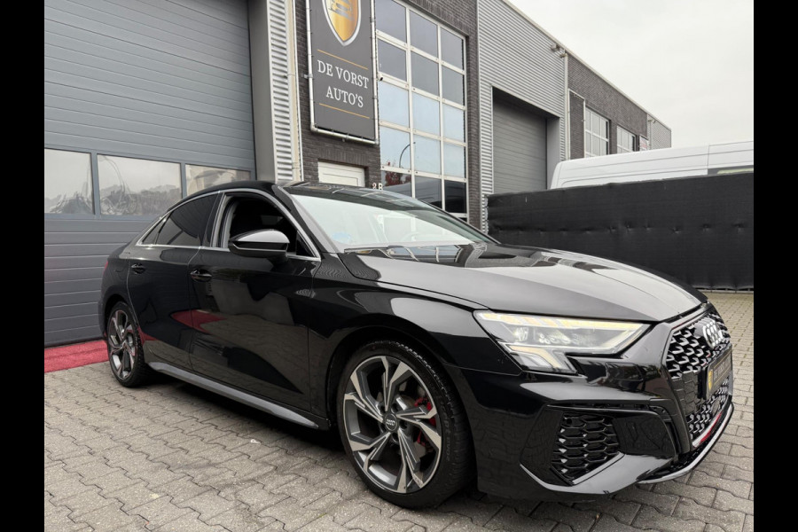 Audi A3 Limousine 30 TFSI S edition Carplay | Bomvol |