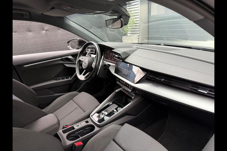 Audi A3 Limousine 30 TFSI S edition Carplay | Bomvol |