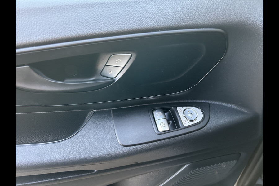 Mercedes-Benz Vito 116 CDI L2 Pro 2500KG Trekhaak / MBUX / Camera / Navigatie / Cruise control / Airco / LMV / Achterdeuren