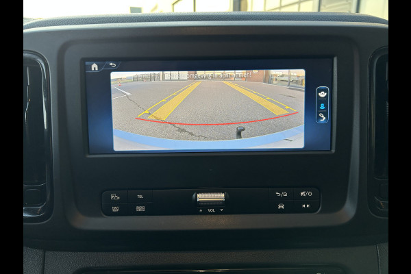 Mercedes-Benz Vito 116 CDI L2 Pro 2500KG Trekhaak / MBUX / Camera / Navigatie / Cruise control / Airco / LMV / Achterdeuren