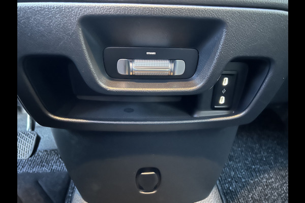 Mercedes-Benz Vito 116 CDI L2 Pro 2500KG Trekhaak / MBUX / Camera / Navigatie / Cruise control / Airco / LMV / Achterdeuren