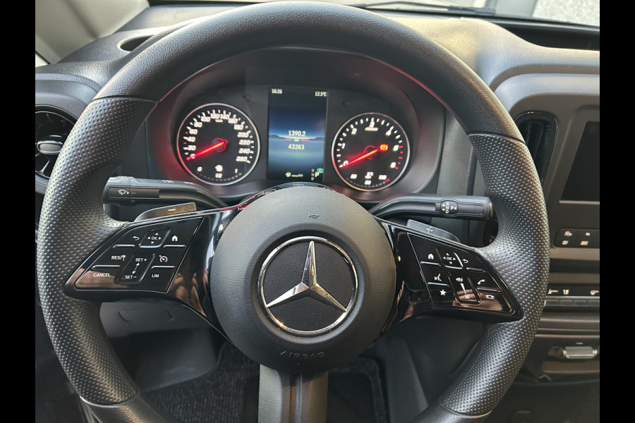 Mercedes-Benz Vito 116 CDI L3 Pro 2500KG Trekhaak / MBUX / Navigatie / Camera / Cruise control / Airco / Achterdeuren