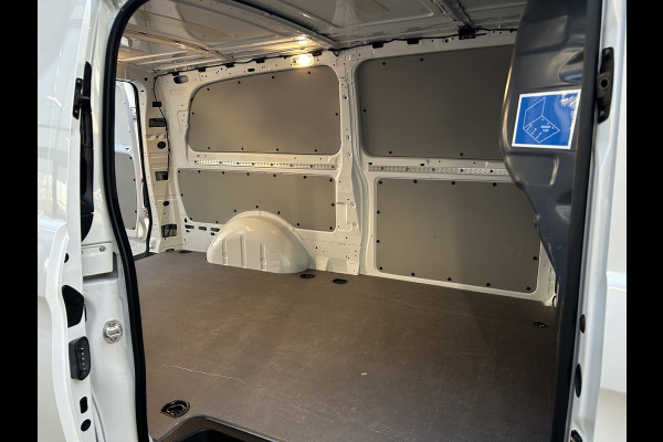 Mercedes-Benz Vito 116 CDI L3 Pro 2500KG Trekhaak / MBUX / Camera / Navigatie / Cruise control / Airco / Achterdeuren