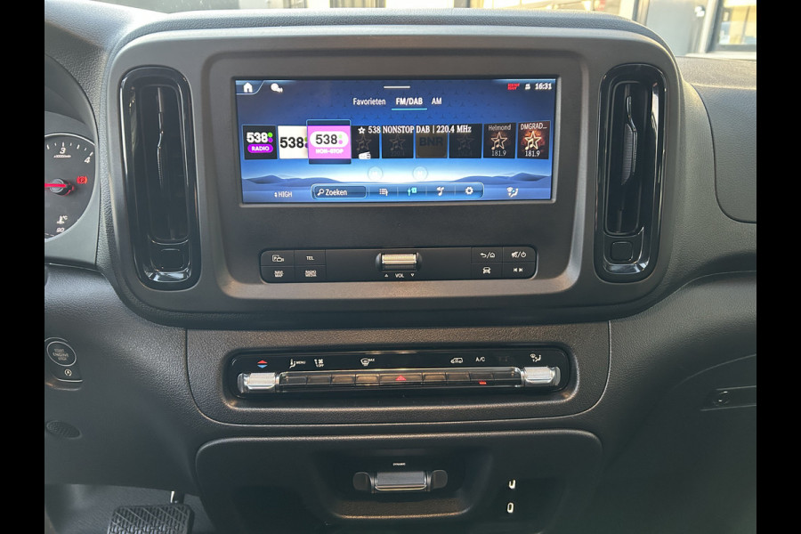 Mercedes-Benz Vito 116 CDI L3 Pro 2500KG Trekhaak / MBUX / Camera / Navigatie / Cruise control / Airco / Achterdeuren