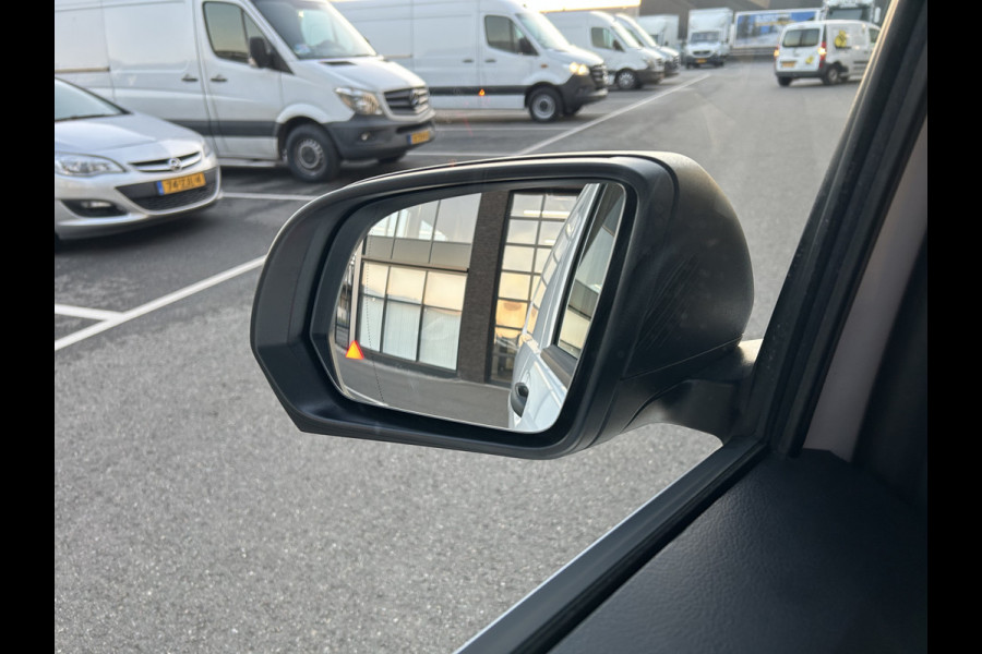 Mercedes-Benz Vito 116 CDI L3 Pro 2500KG Trekhaak / MBUX / Camera / Navigatie / Cruise control / Airco / Achterdeuren